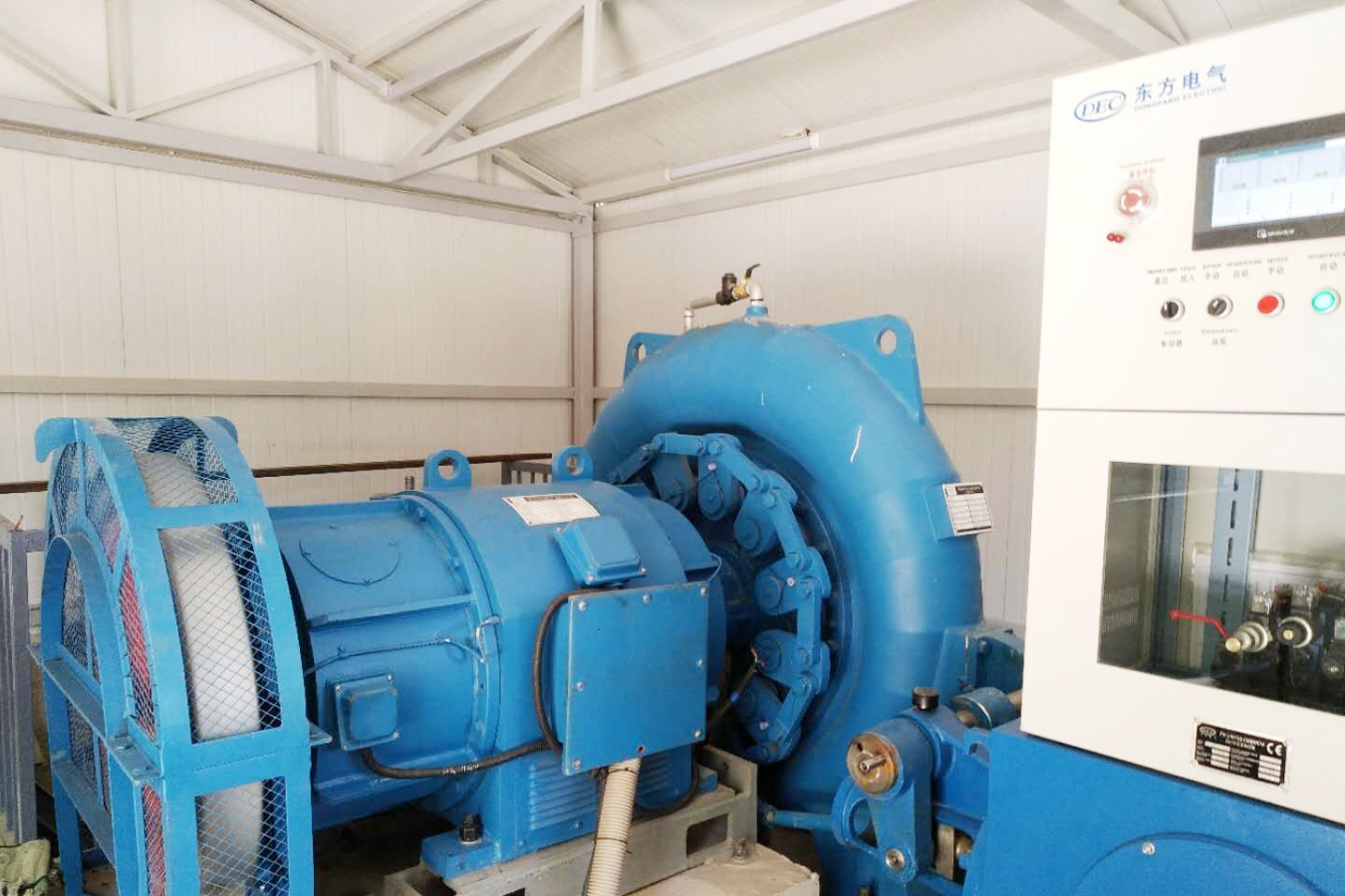乌兹别克斯坦客户生产的1.2MW混流式水轮发电机